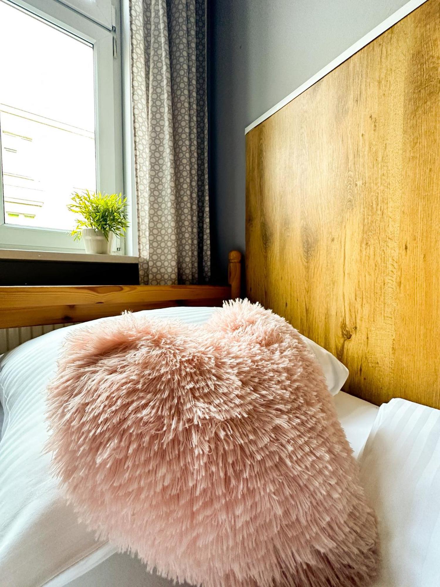 פוזנן Explorer B&B Old Town Rooms & Apartment #Don'T Be A Tourist, Be An Explorer! מראה חיצוני תמונה