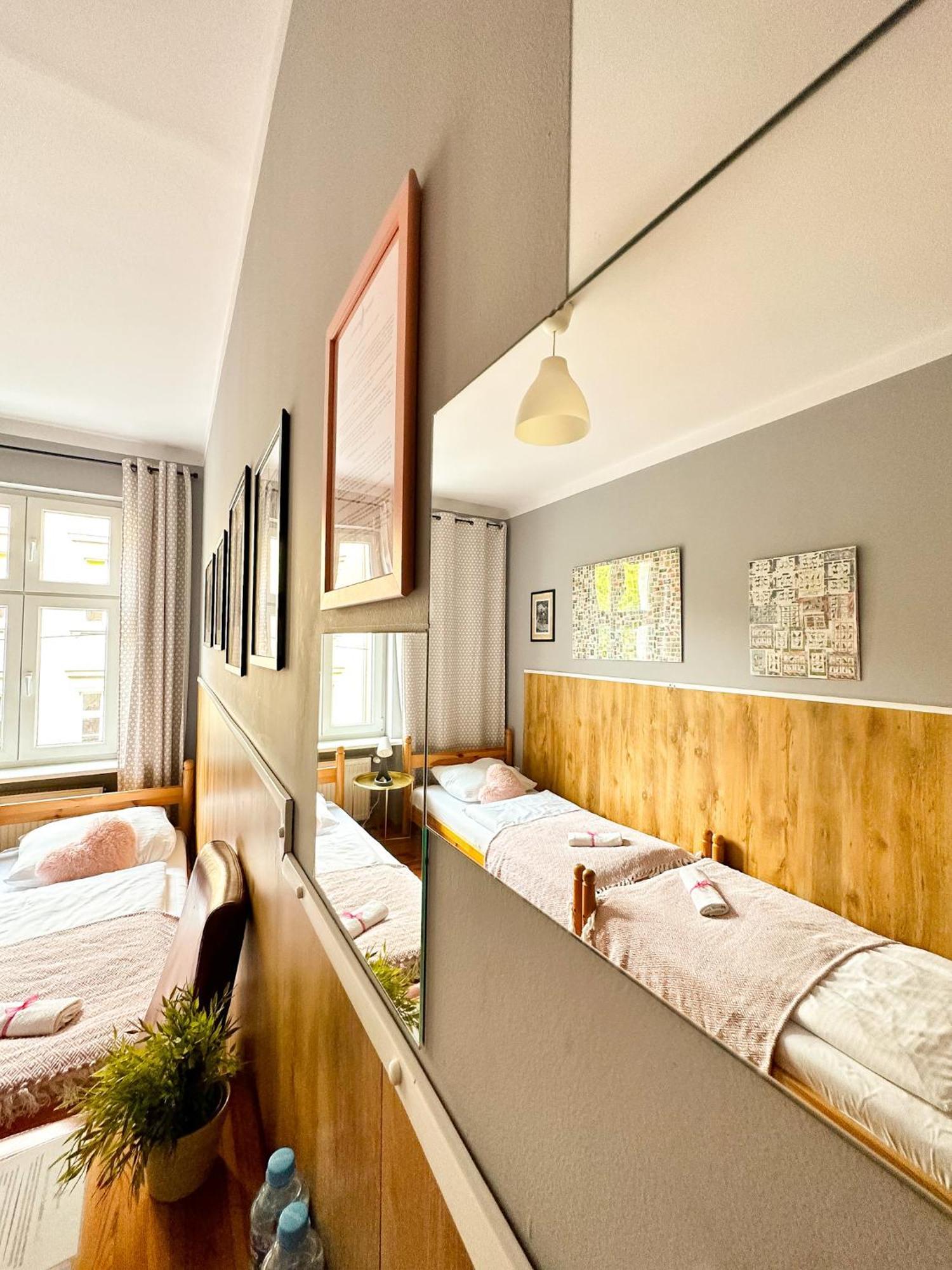 פוזנן Explorer B&B Old Town Rooms & Apartment #Don'T Be A Tourist, Be An Explorer! מראה חיצוני תמונה