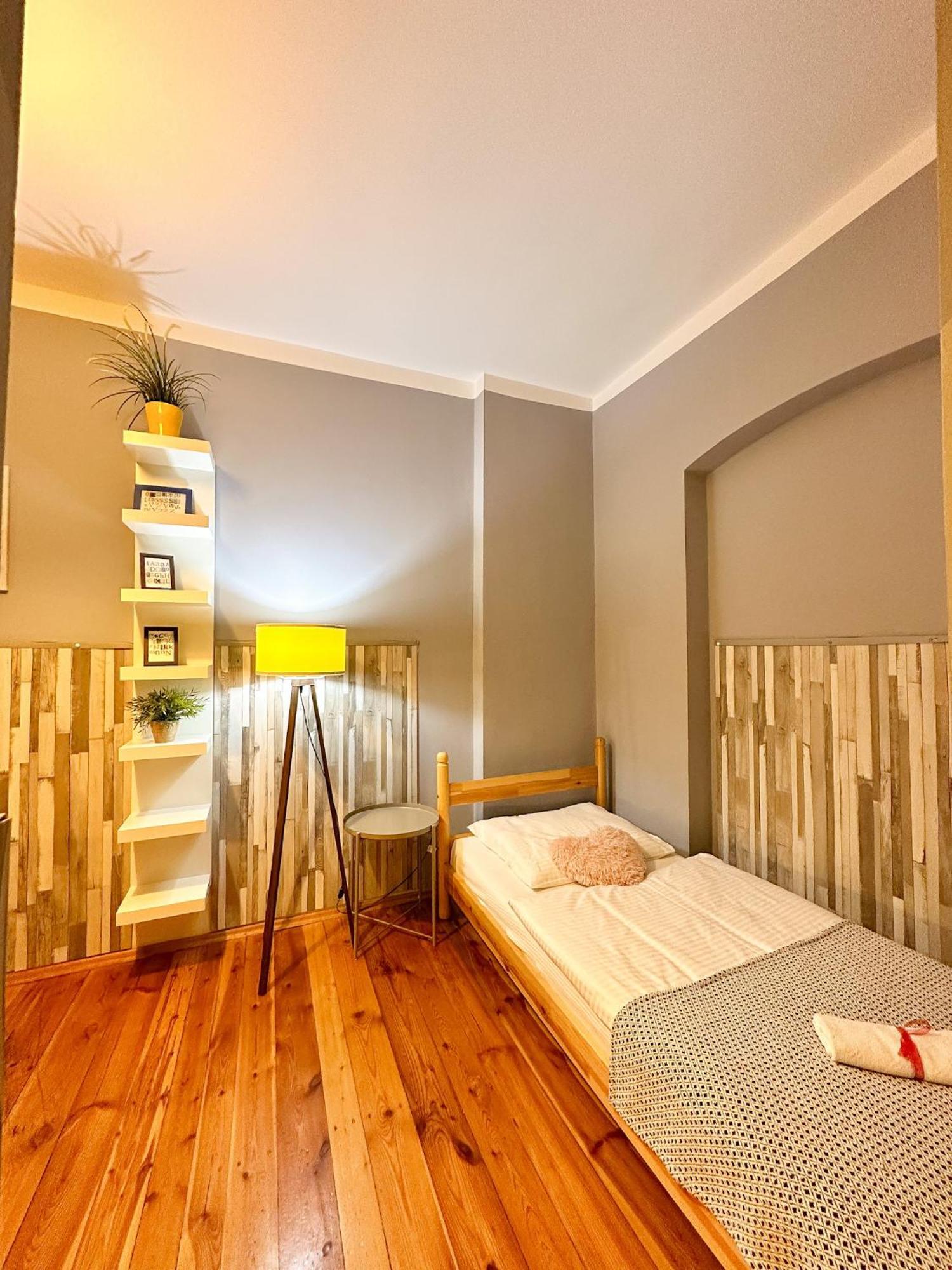 פוזנן Explorer B&B Old Town Rooms & Apartment #Don'T Be A Tourist, Be An Explorer! מראה חיצוני תמונה