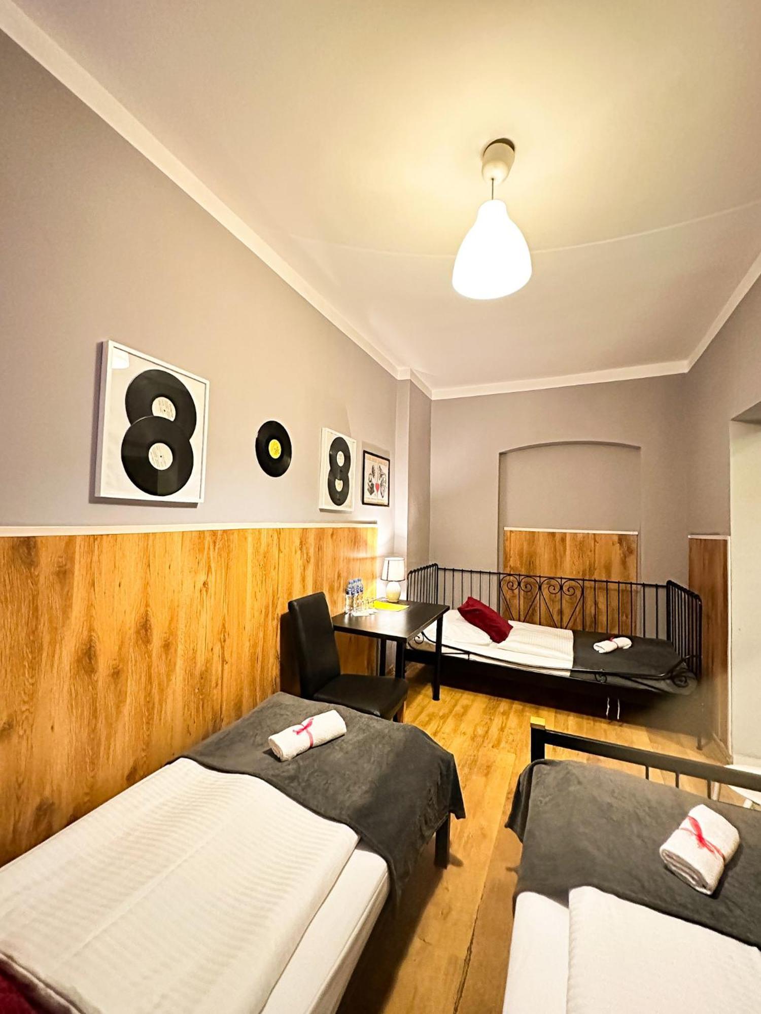 פוזנן Explorer B&B Old Town Rooms & Apartment #Don'T Be A Tourist, Be An Explorer! מראה חיצוני תמונה