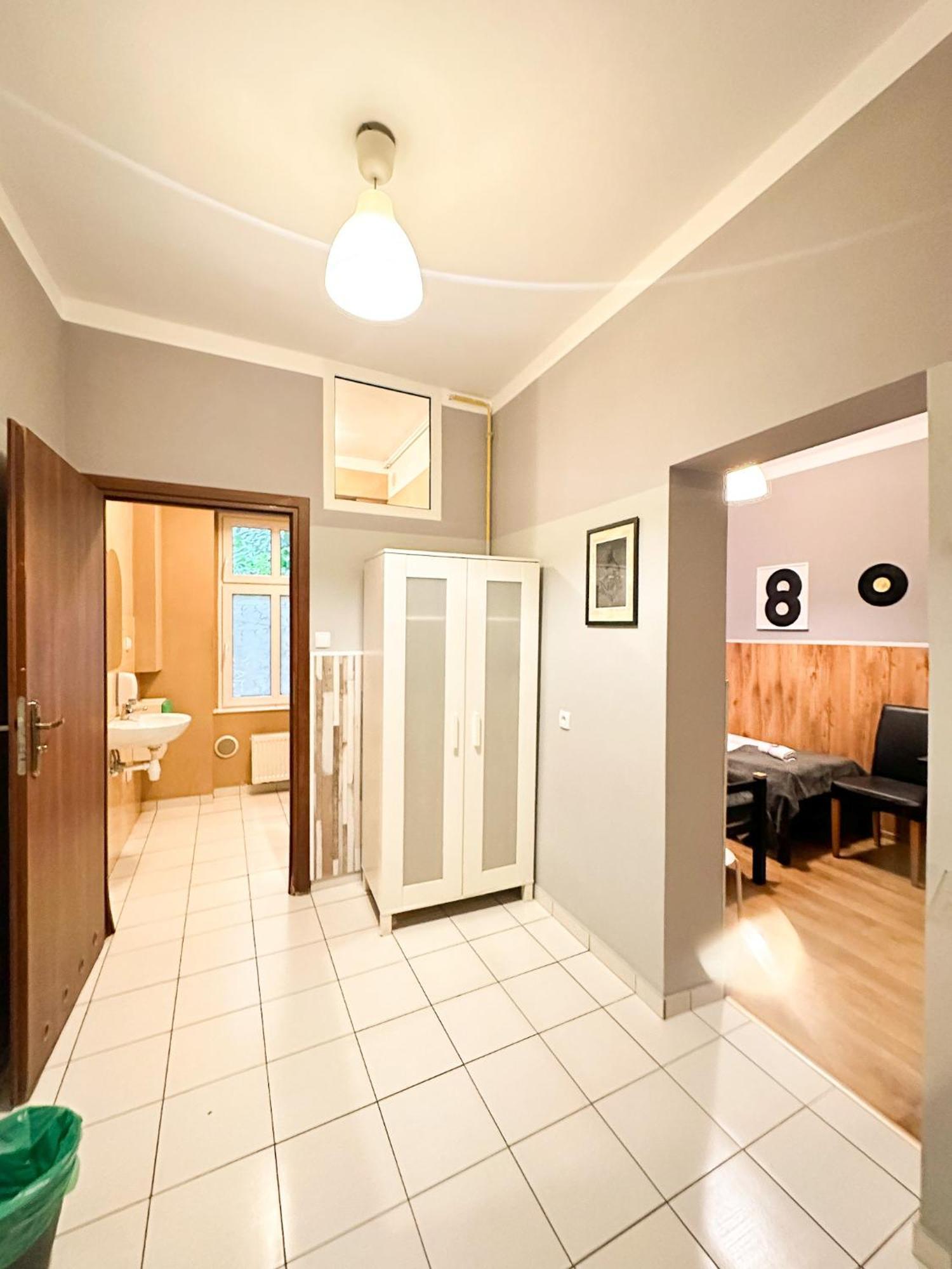 פוזנן Explorer B&B Old Town Rooms & Apartment #Don'T Be A Tourist, Be An Explorer! מראה חיצוני תמונה