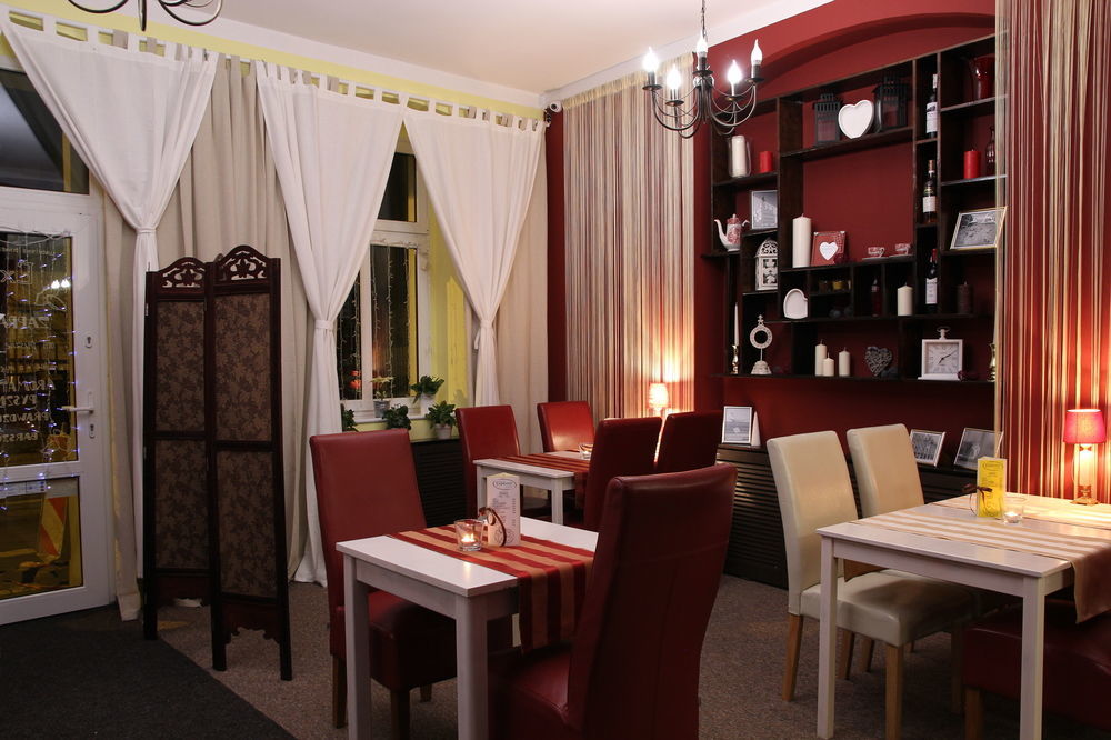 פוזנן Explorer B&B Old Town Rooms & Apartment #Don'T Be A Tourist, Be An Explorer! מראה חיצוני תמונה