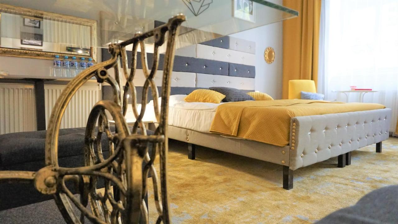 פוזנן Explorer B&B Old Town Rooms & Apartment #Don'T Be A Tourist, Be An Explorer! מראה חיצוני תמונה